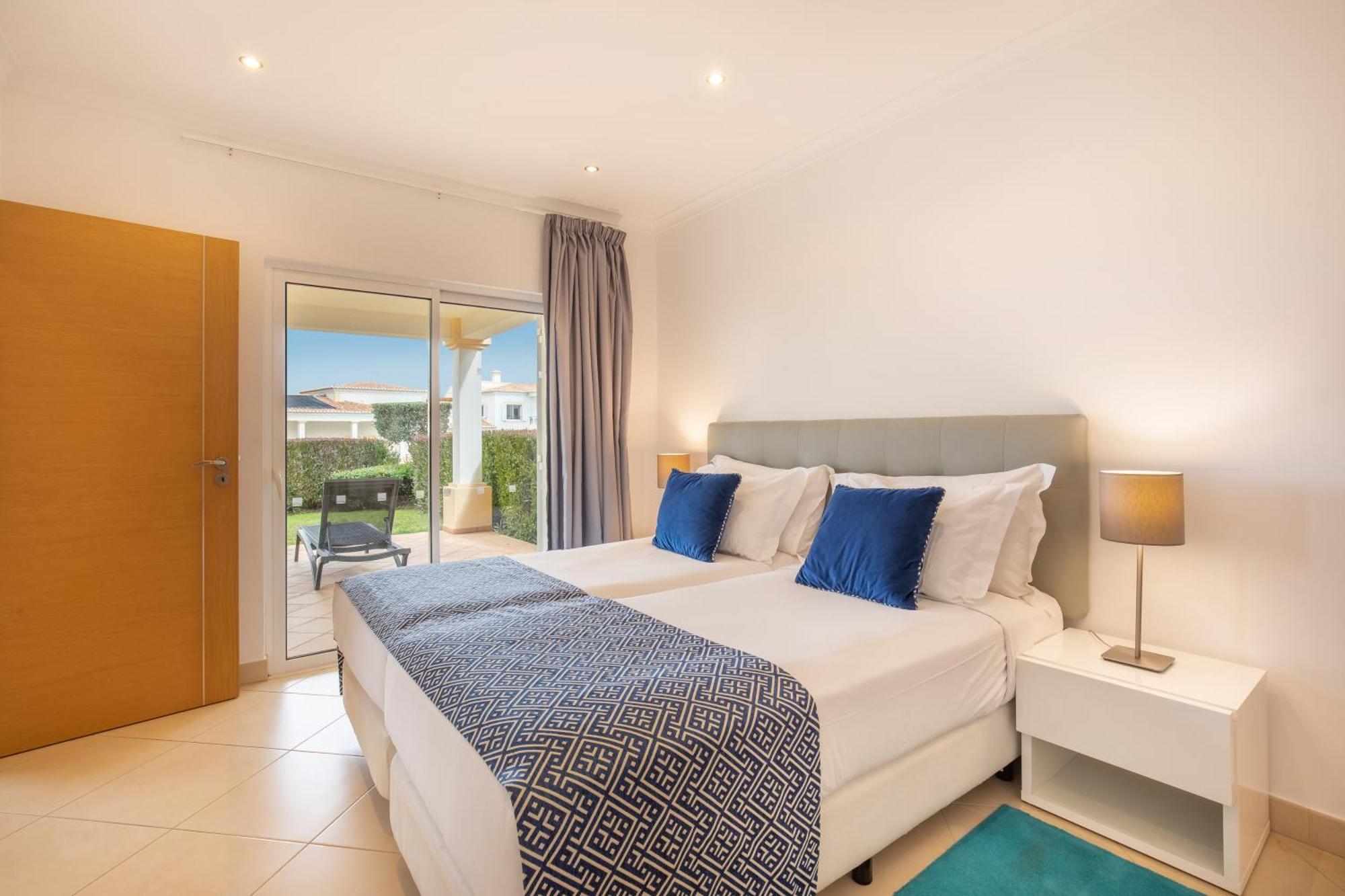 Nau Salema Beach Village Екстериор снимка